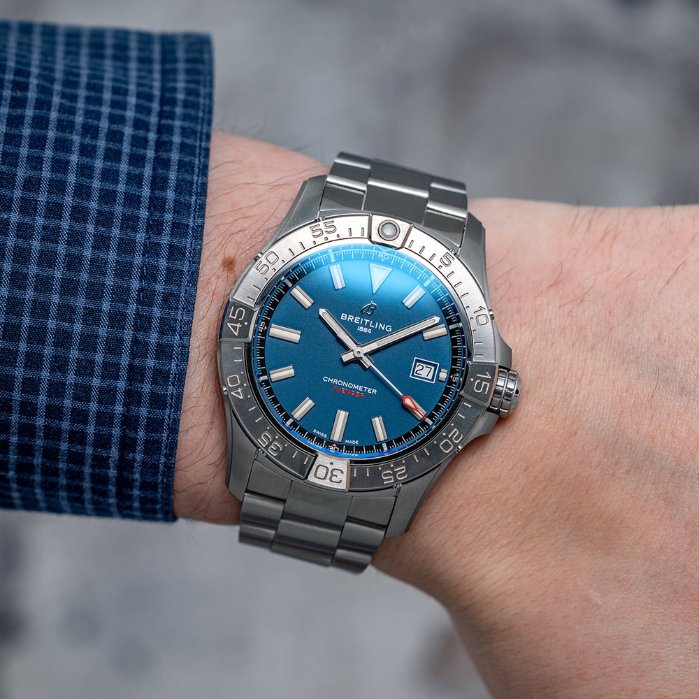 Avenger Automatic 42mm - Blue on Bracelet