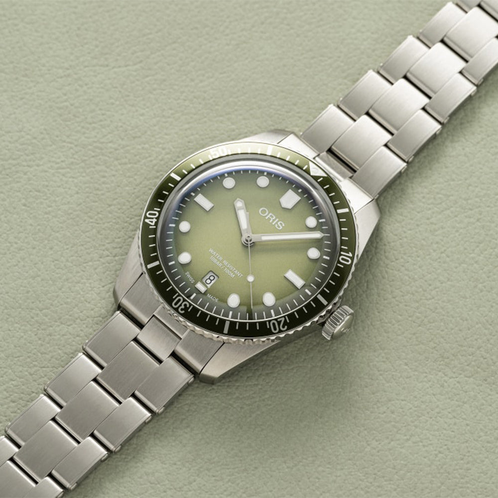 Divers Sixty-Five 40mm - Forest Green on Bracelet