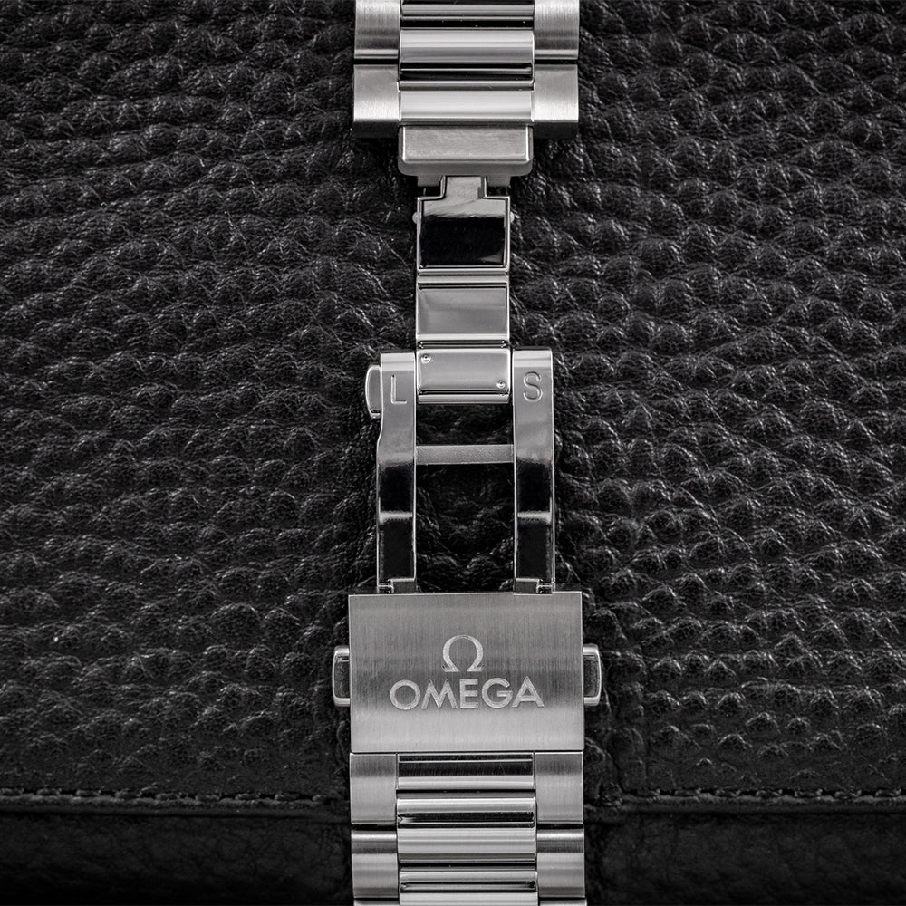 Seamaster Aqua Terra 150M Co-Axial Master Chronometer 38mm - Lacquered Black on Bracelet