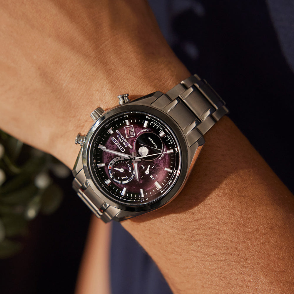 Tsuki-yomi A-T Sport Luxury H874 Eco-Drive 43mm - Red on Bracelet