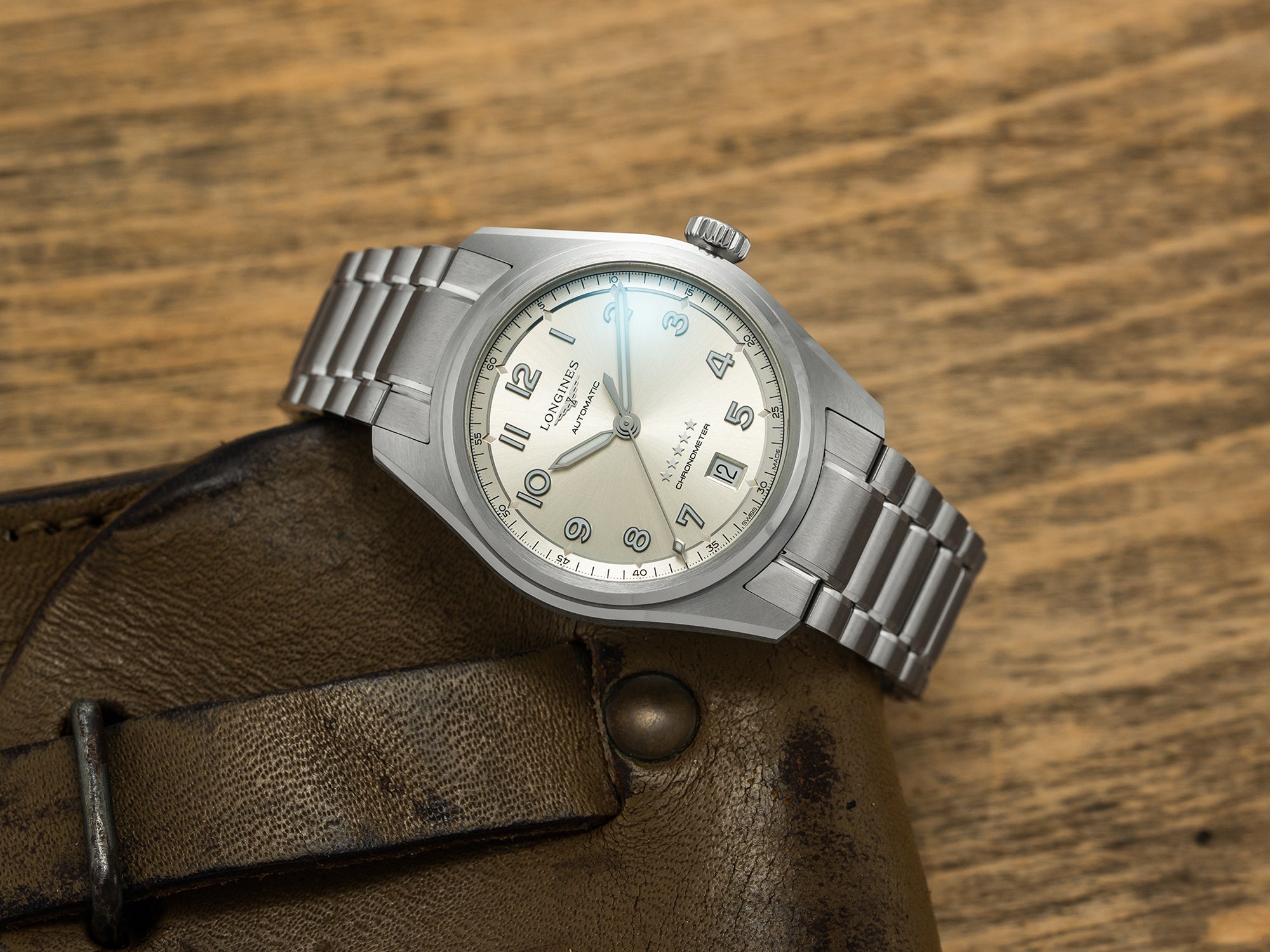 Spirit 37mm Black Dial on Bracelet