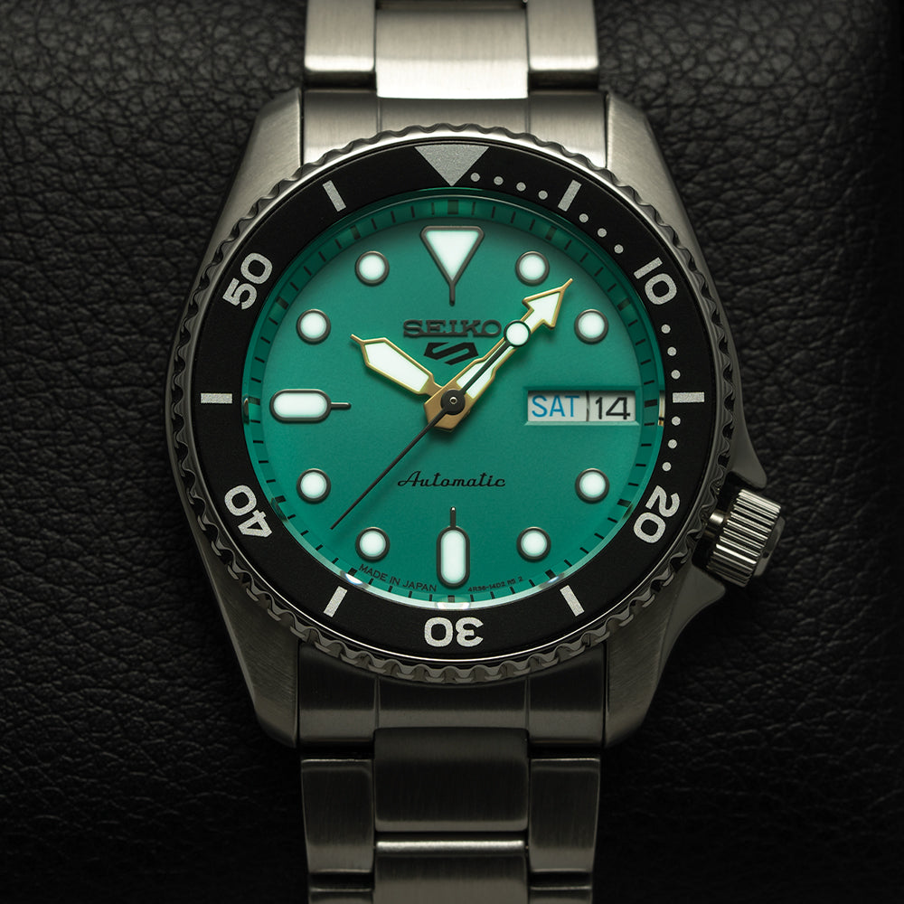 SRPK33 5 Sports 38mm - Green on Bracelet