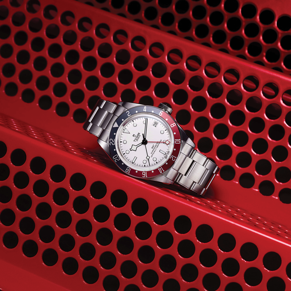 Black Bay GMT 41mm - White on Bracelet