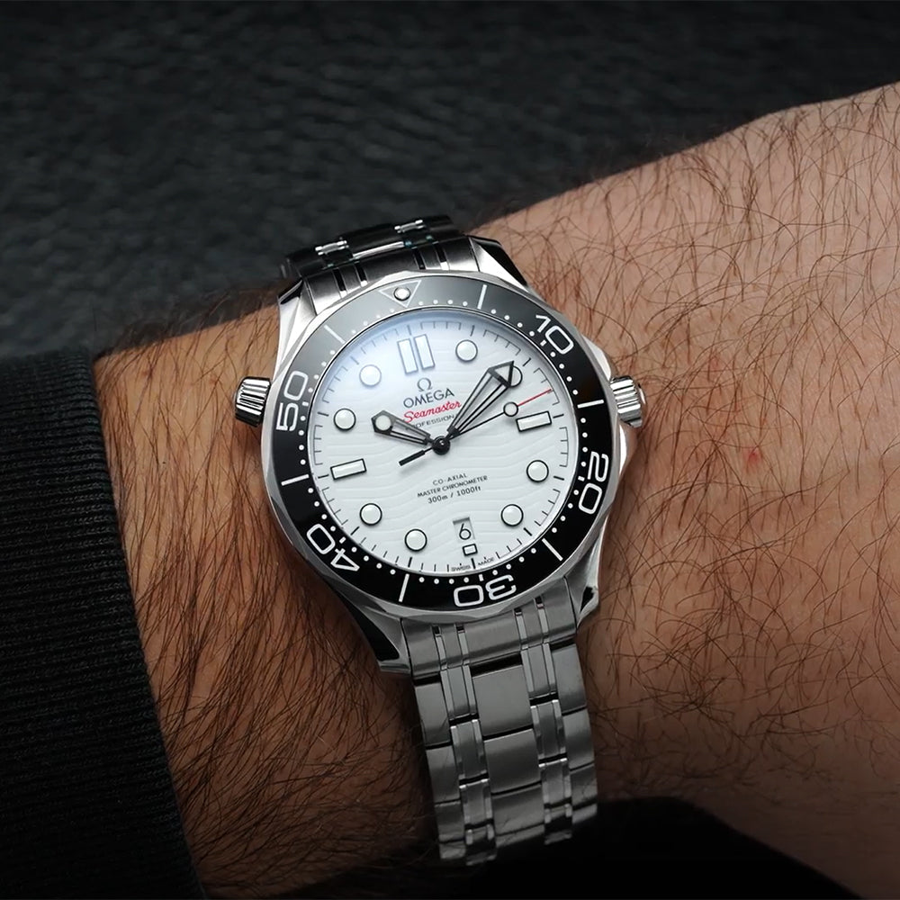 Seamaster Diver 300M Co-Axial Master Chronometer 42mm - White on Bracelet