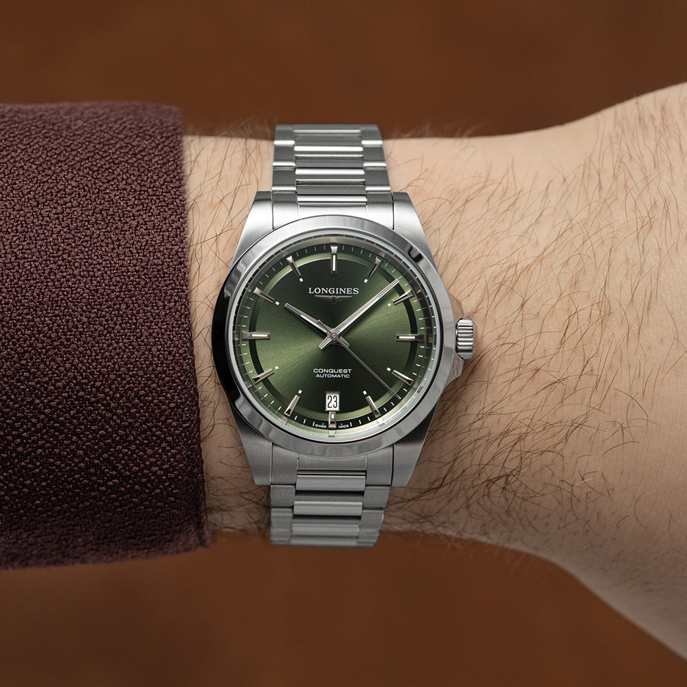 Conquest 38mm - Green on Bracelet