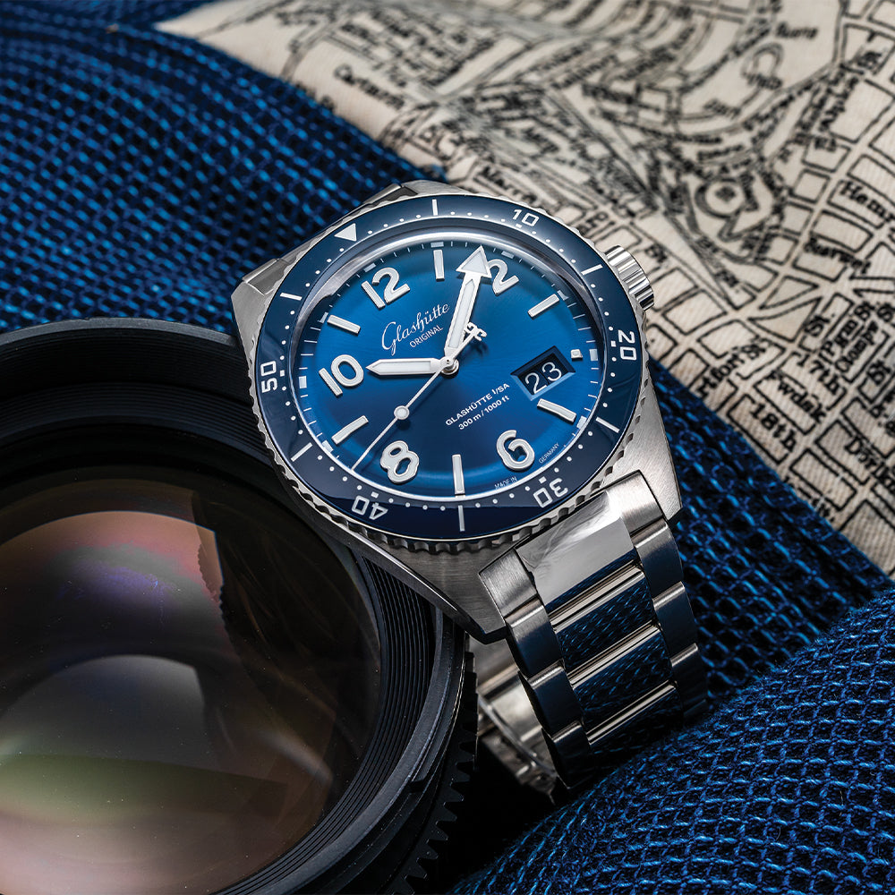 SeaQ Panorama Date 43mm - Galvanized Blue on Bracelet