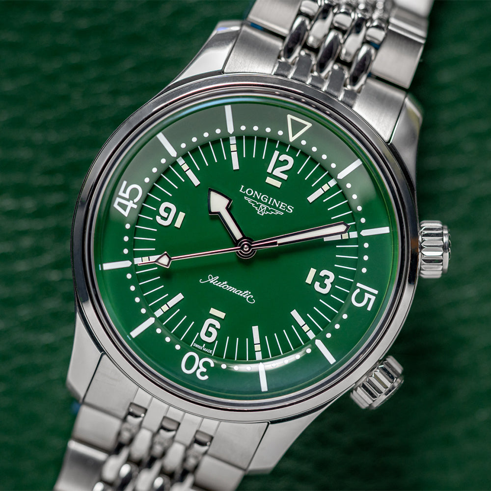 Legend Diver 39mm - Green on Bracelet