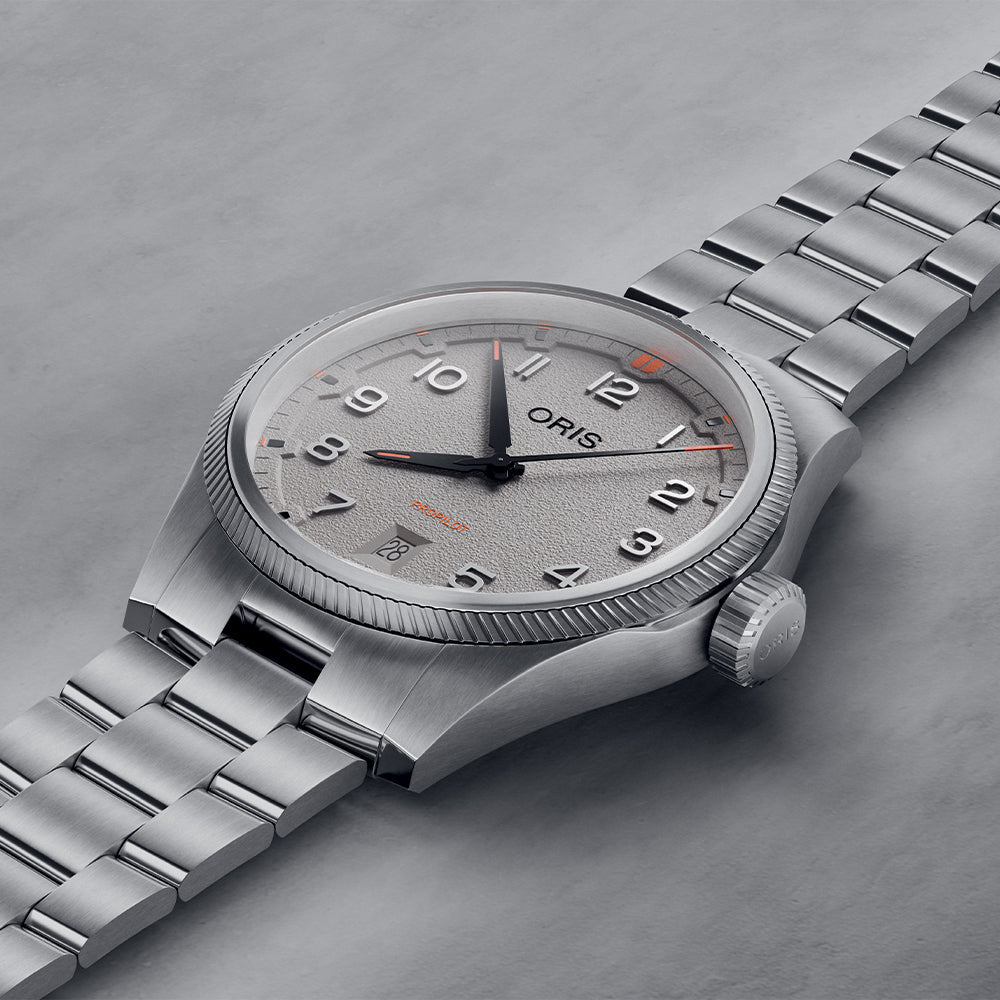 ProPilot Date 41mm - Chalk Grey on Bracelet