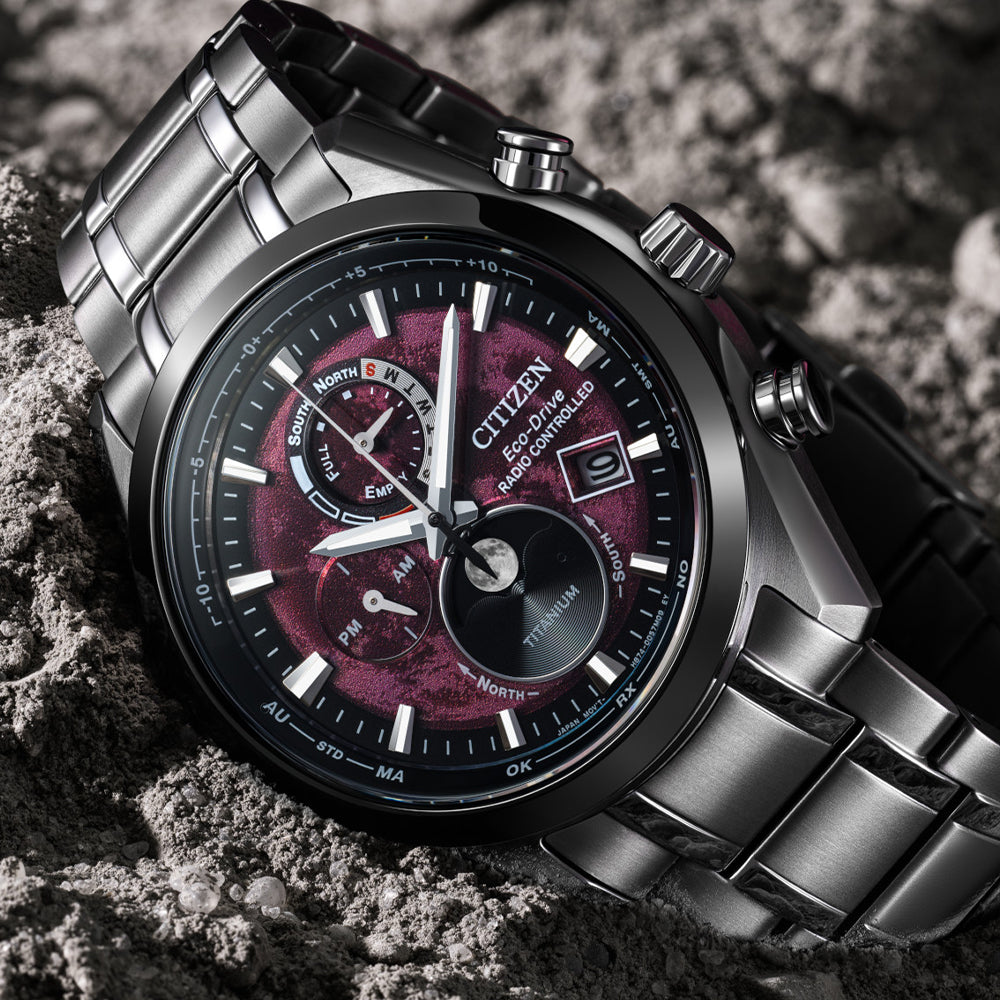 Tsuki-yomi A-T Sport Luxury H874 Eco-Drive 43mm - Red on Bracelet