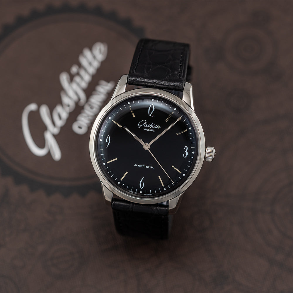 Sixties 39mm - Galvanized Black on Strap