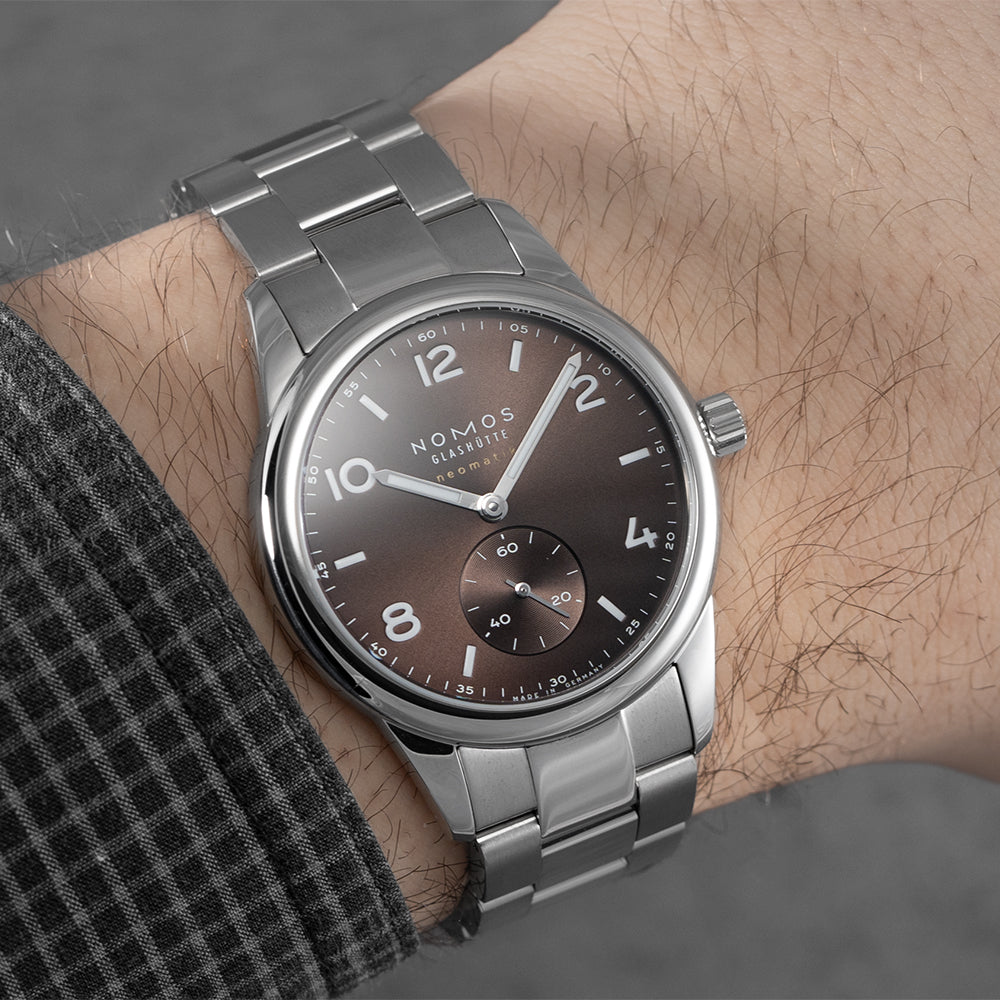Club Sport Neomatik 39mm - Tabac on Bracelet