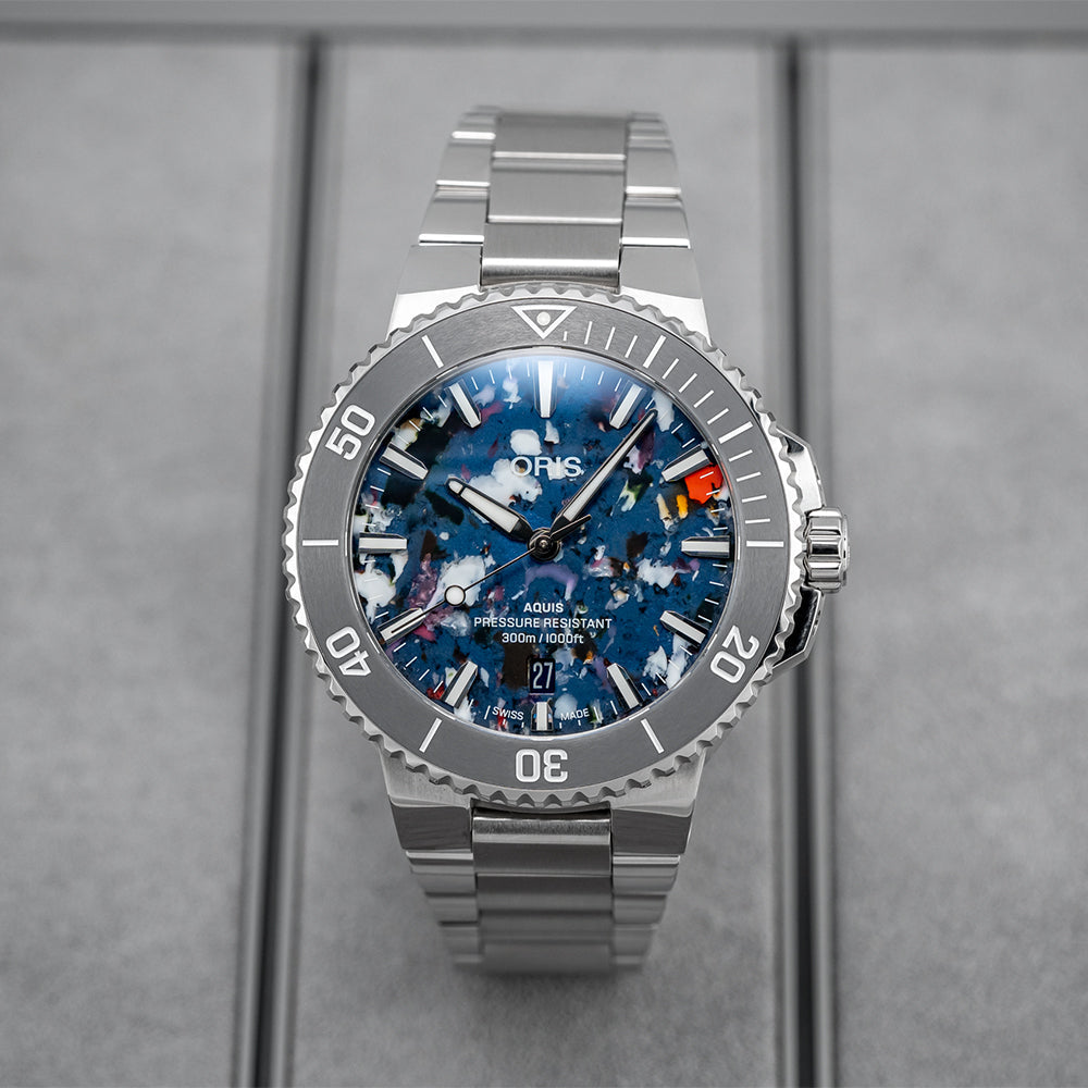 Aquis Date 2024 Upcycle 41.5mm - Multi-Colored on Bracelet