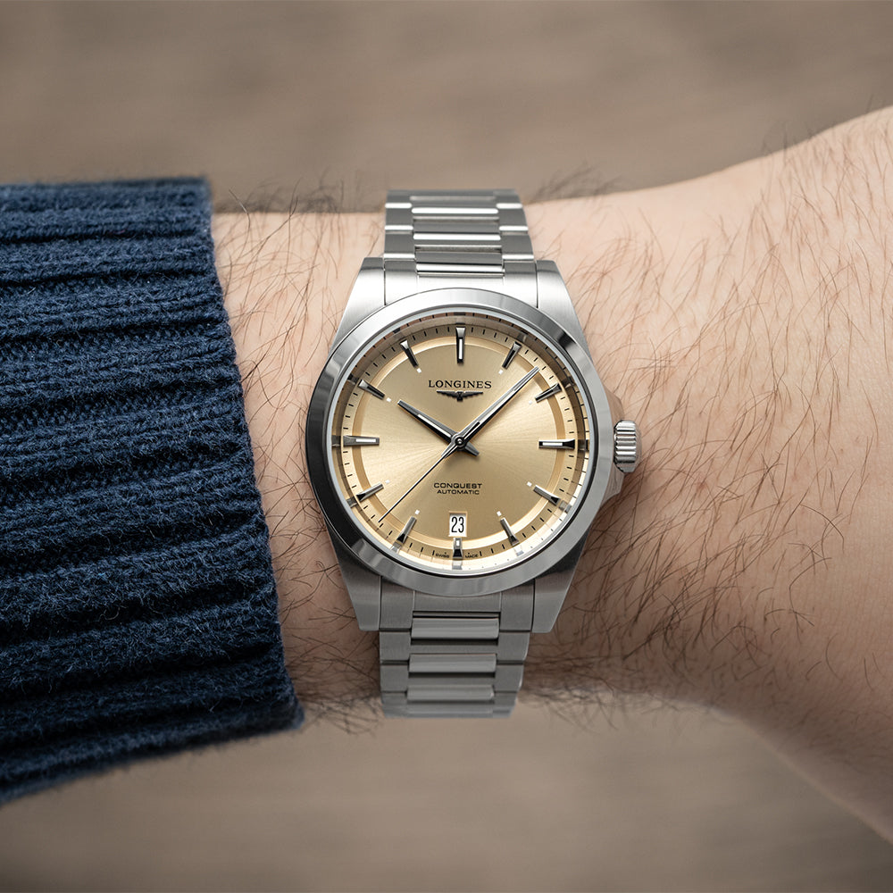 Conquest 38mm - Champagne on Bracelet