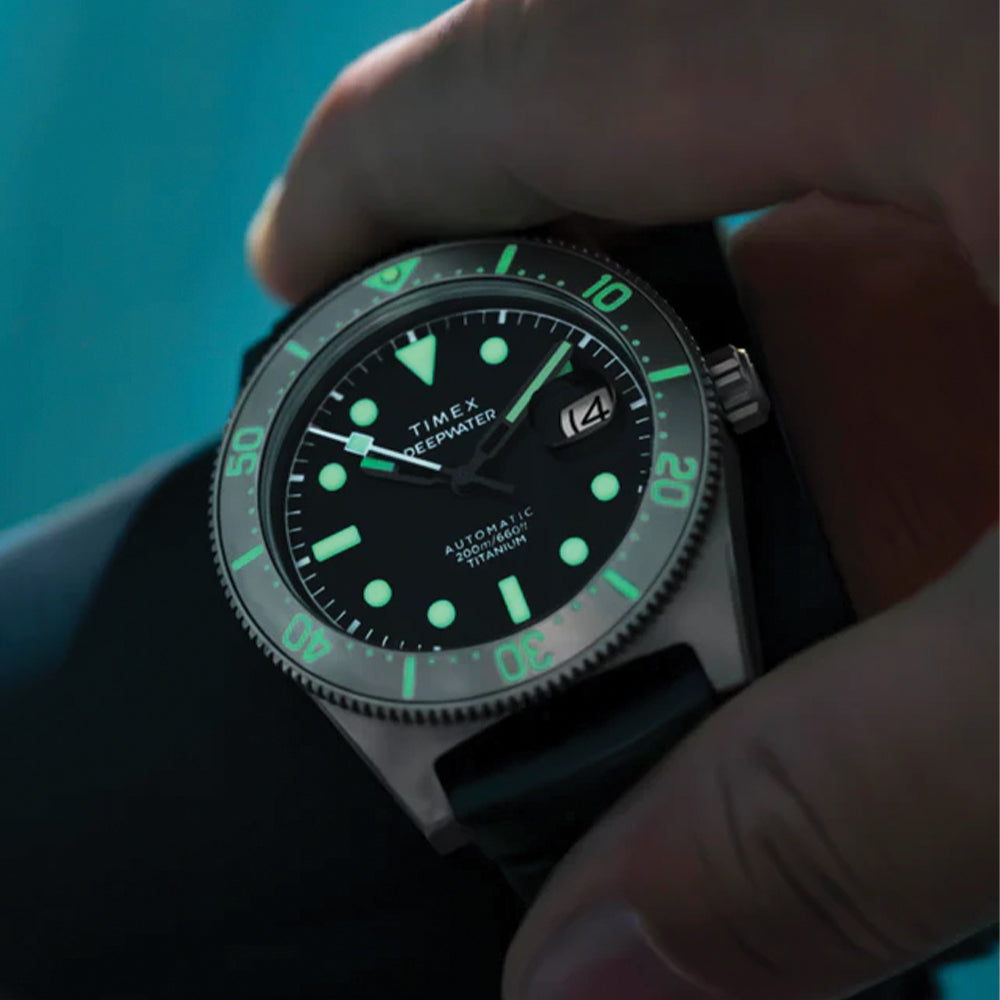 Deepwater Reef 200 Titanium Automatic 41mm - Black on Rubber Strap