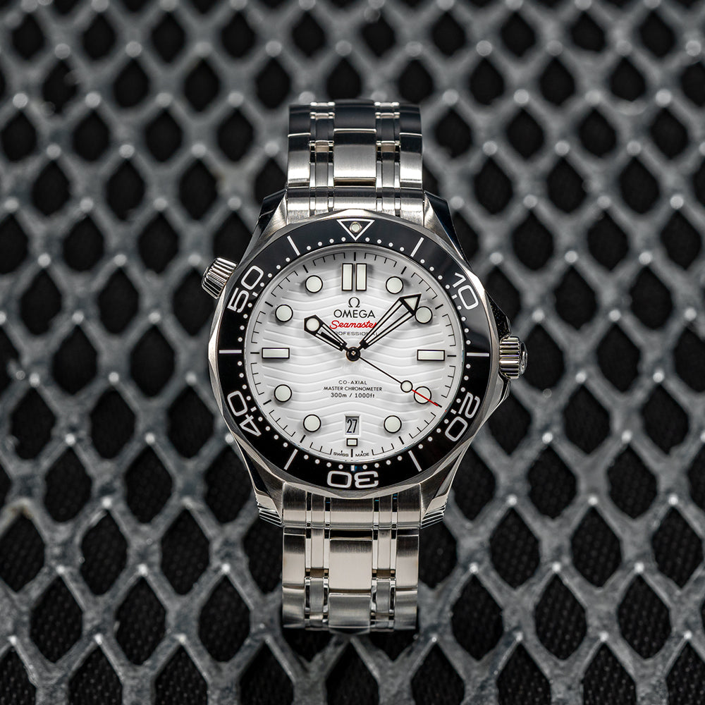 Seamaster Diver 300M Co-Axial Master Chronometer 42mm - White on Bracelet