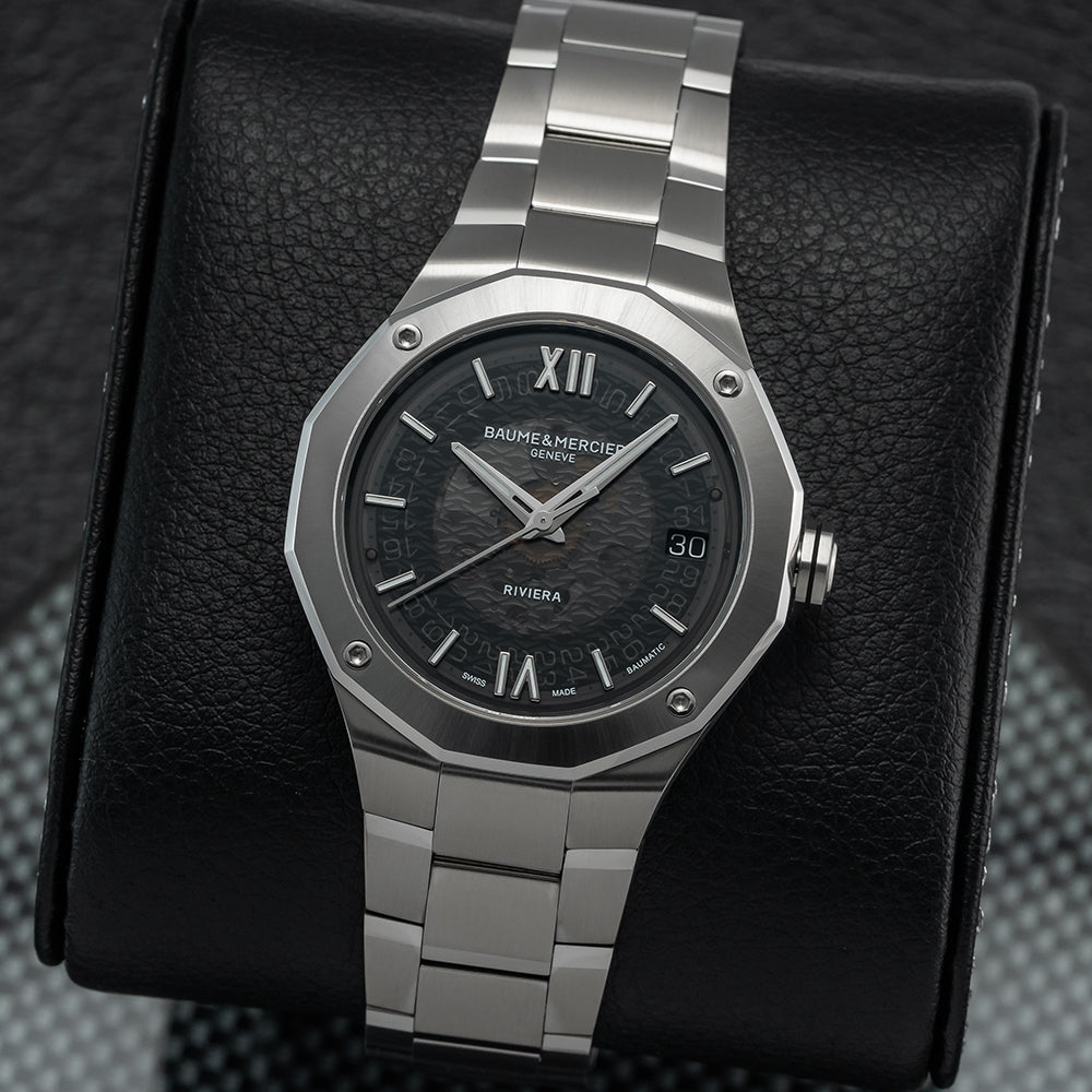 Riviera 10715 Automatic 39mm - Black on Bracelet