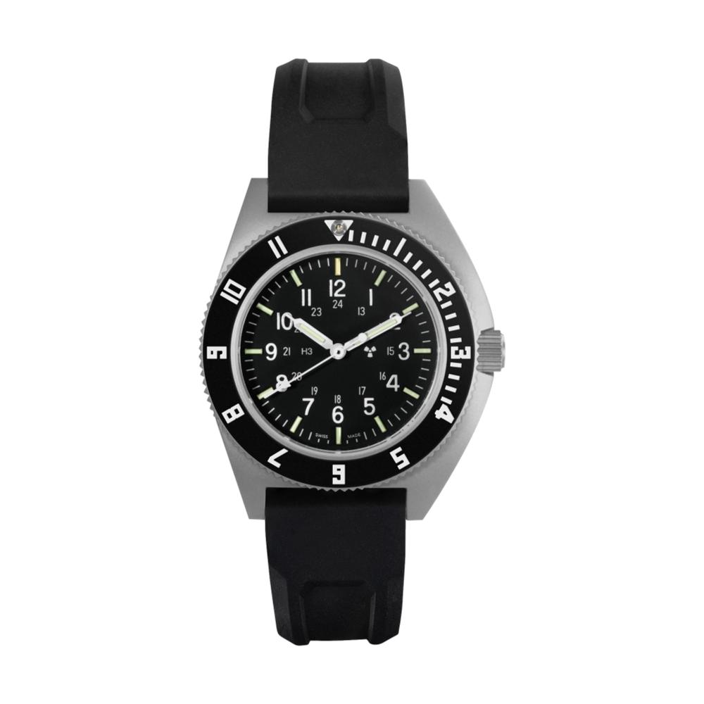 SSNAV No Date Quartz 41mm steel navigator watch with black dial and rubber strap