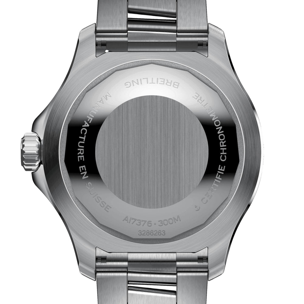 Superocean Automatic 44mm - Black on Bracelet