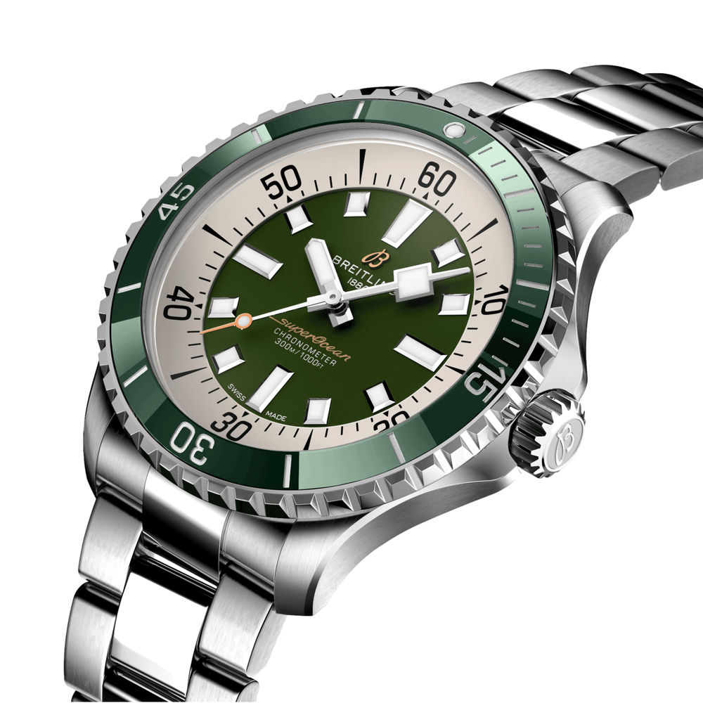 Superocean Automatic 44mm - Green on Bracelet