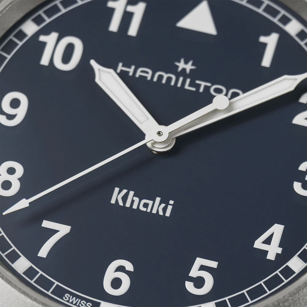 Khaki Field Quartz 38mm - Blue on Bracelet