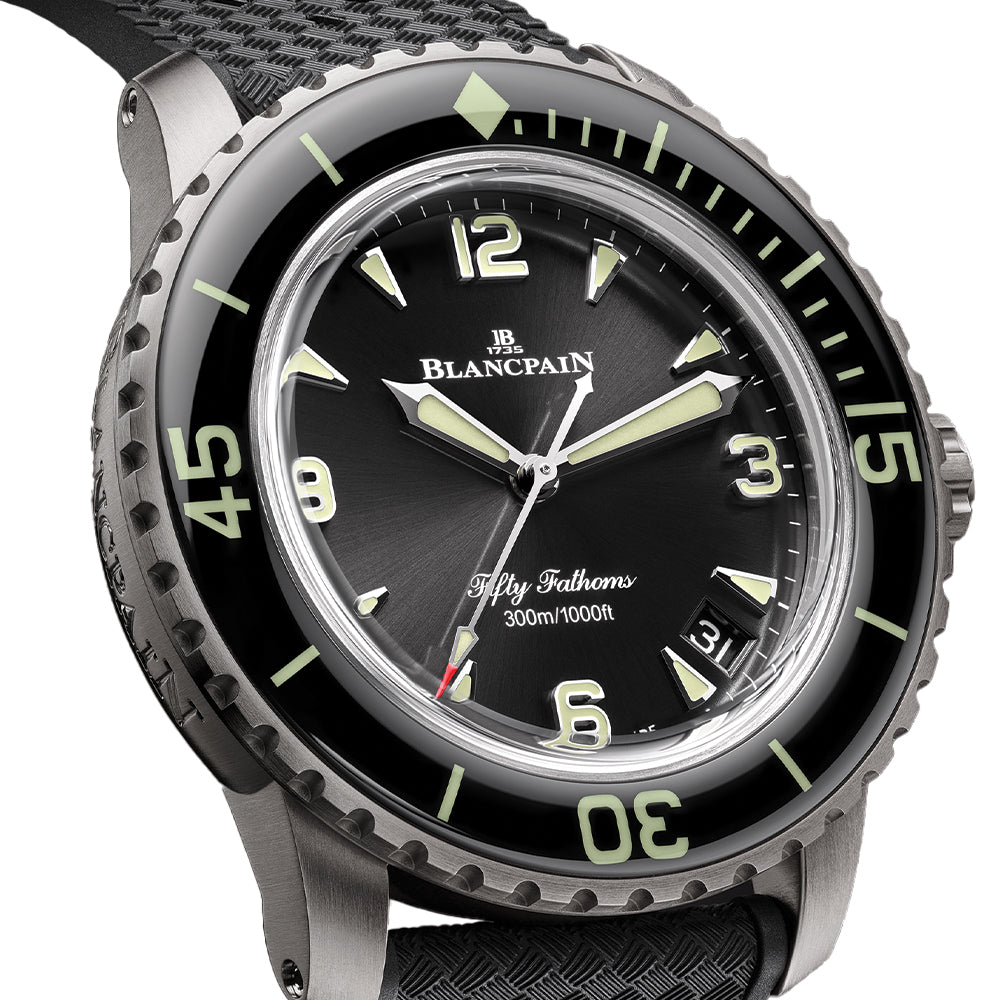 Fifty Fathoms Automatique Titanium 42.3mm - Black on Tropic Rubber Strap