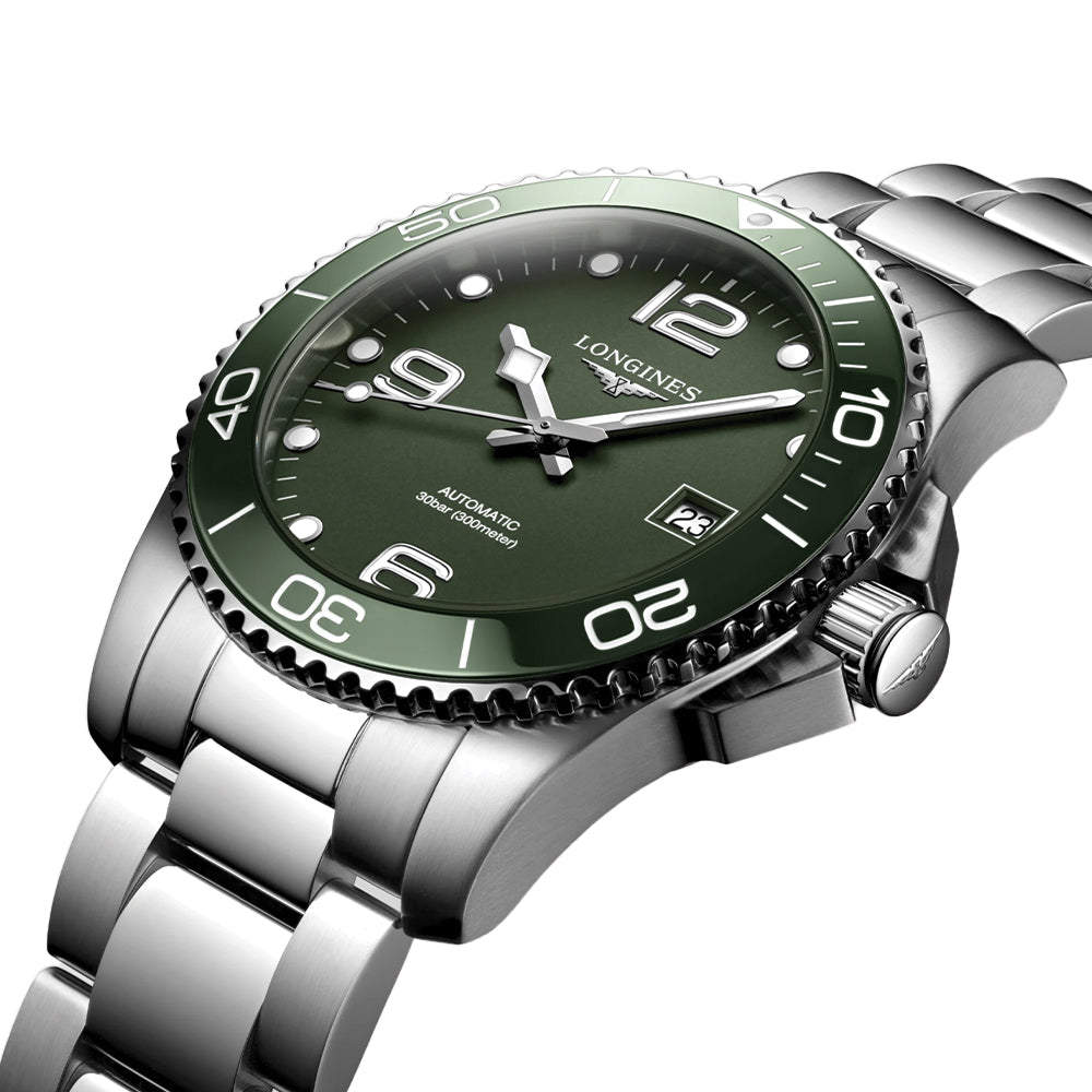 HydroConquest 41mm - Green on Bracelet