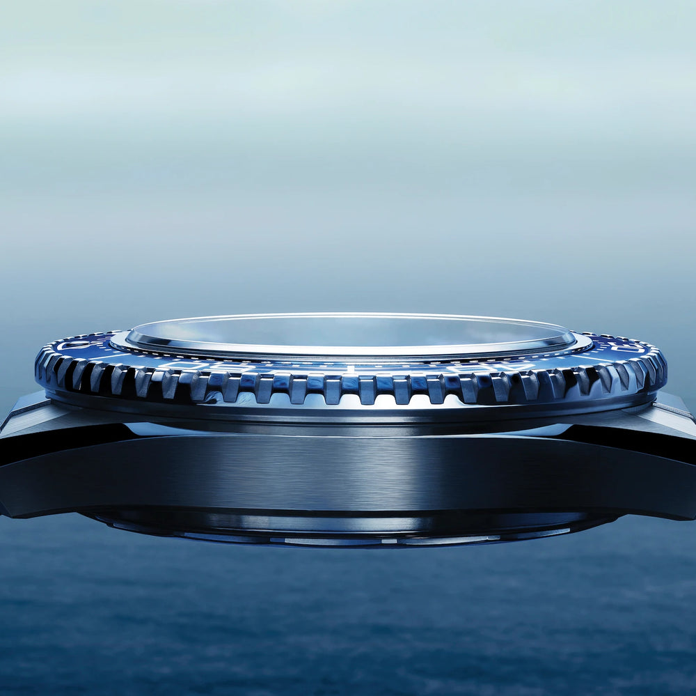 Seamaster Planet Ocean 600M 42mm - Black and Blue on Rubber Strap