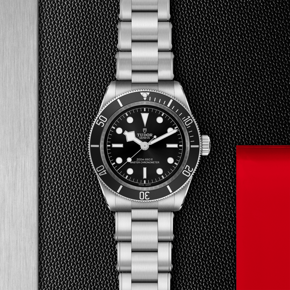 Black Bay 41mm - Black on Bracelet