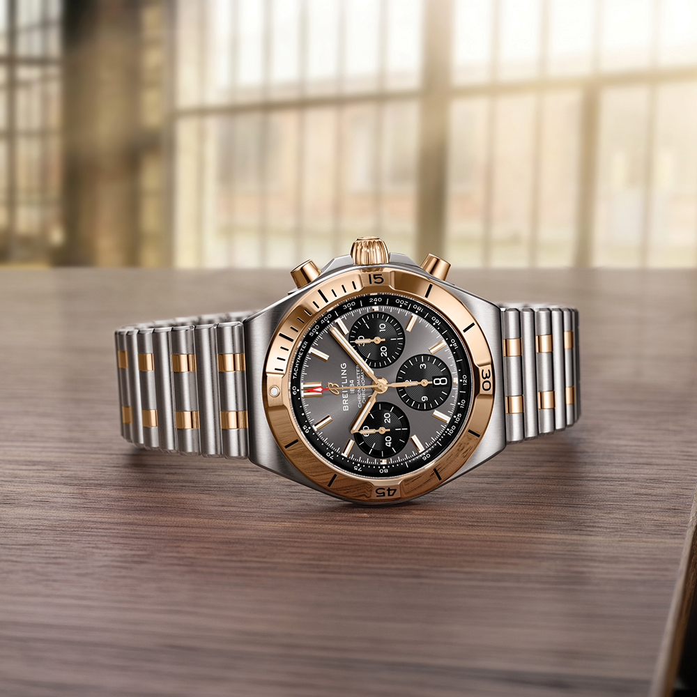 Chronomat B01 Automatic Panda Dial Two-Tone 42mm - Anthracite on Bracelet