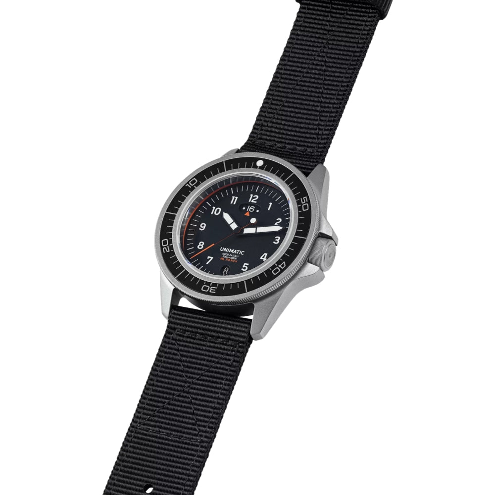 Modello Uno UT1-GMT Toolwatch